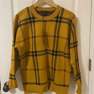 NWT mustard plaid sweater from Tahiri, size: medium.